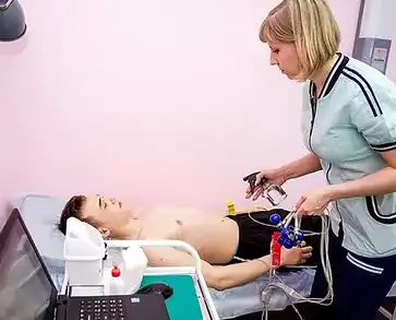 Медицинская процедура в кабинете